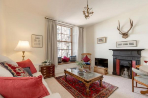 Stunning Panoramic Views: Heart of the Royal Mile